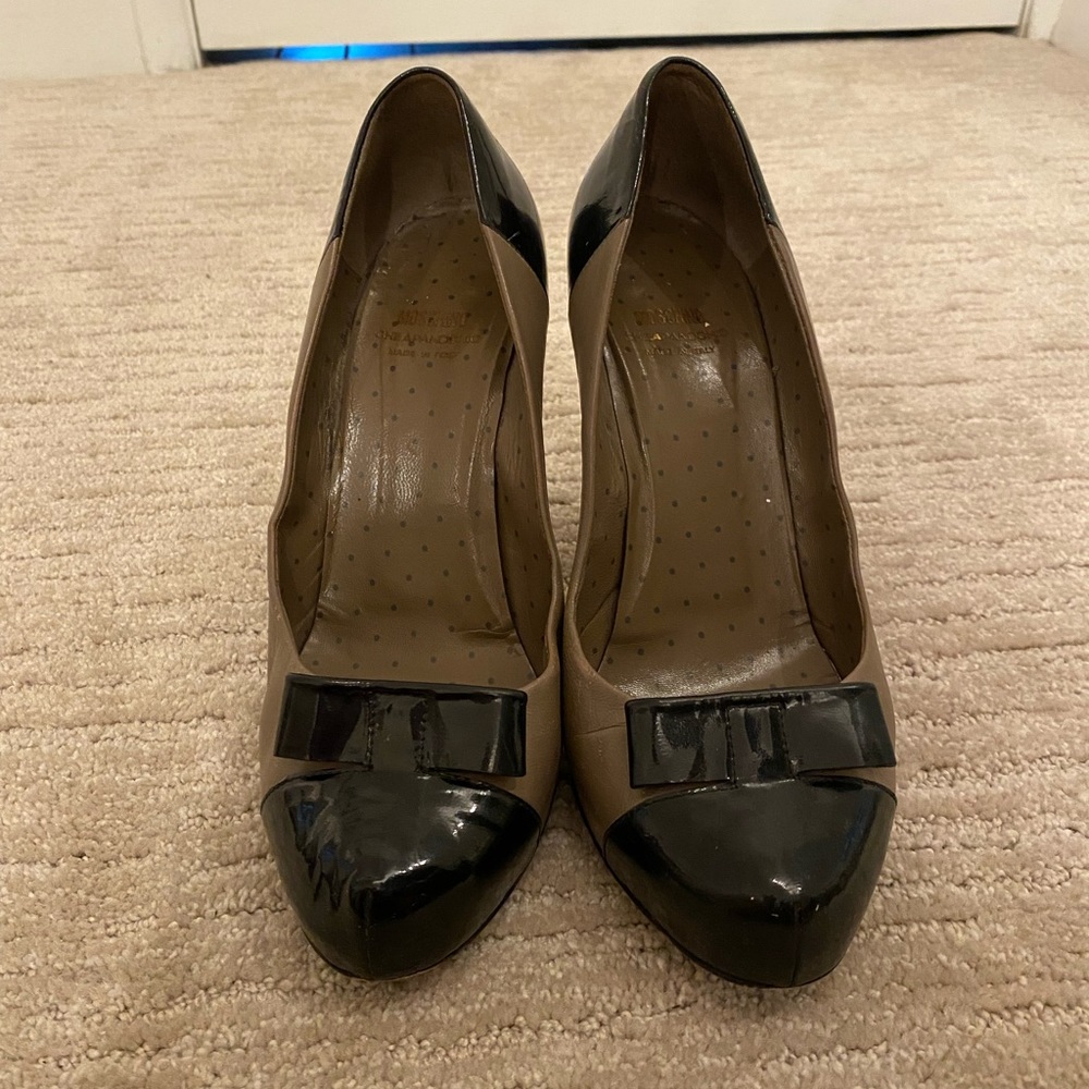 Moschino Two-toned Pumps w Bow